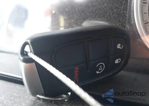 2015 Ram 1500 Laramie z USA, uszkodzony, nr VIN 1C6RR7NM2FS556834